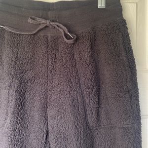 Black Sherpa joggers never worn. Uniqlo brand. Very soft inside! Size XS